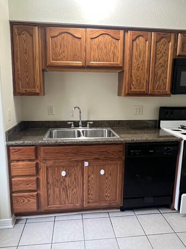 Foto del edificio - 2020 Jean Lafitte Pkwy