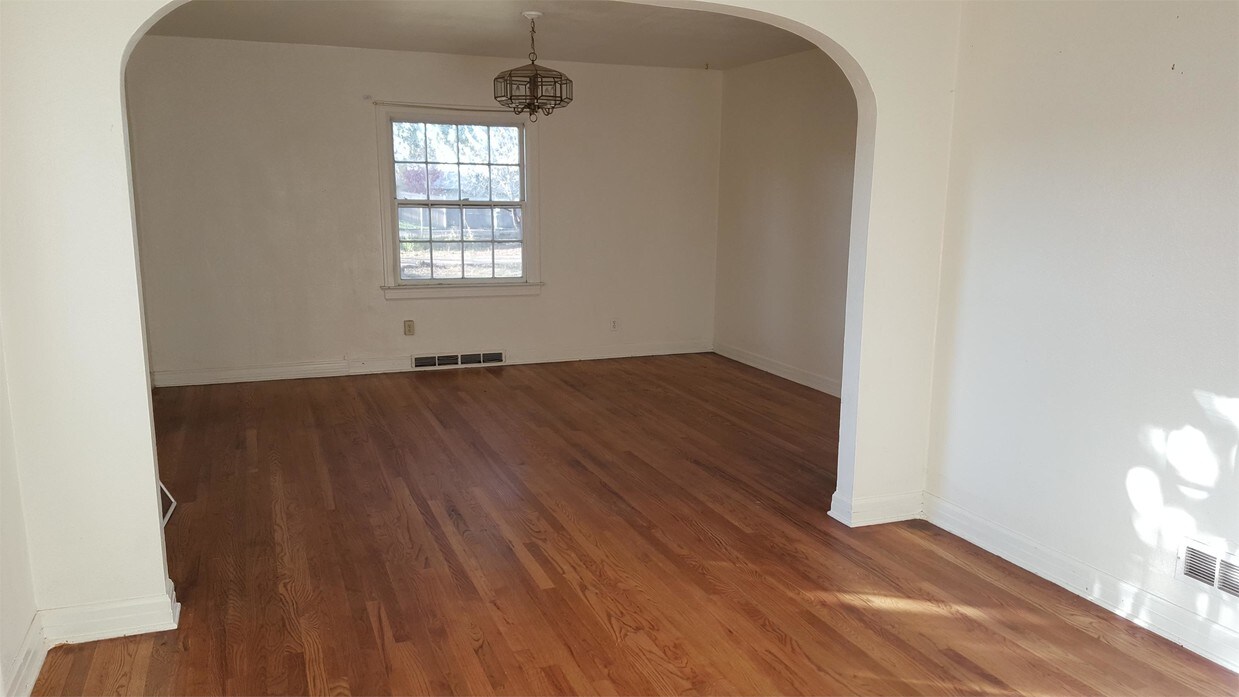 Foto del edificio - 9000 W State St