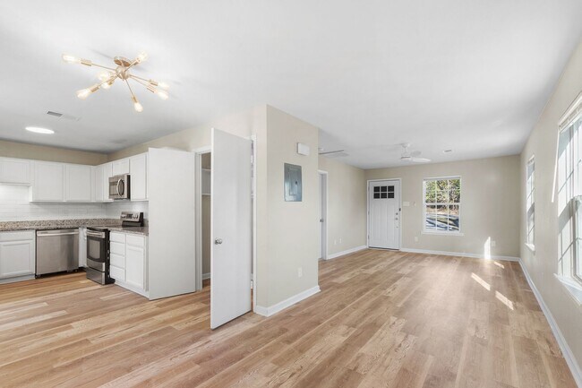 Foto del edificio - 903-903 Allen St