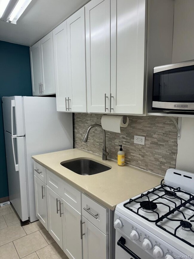 Foto del edificio - 84-10 153rd Ave