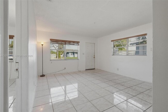 Building Photo - 2140 NW 21st Terrace