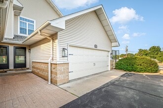 Building Photo - 153 Hawick St