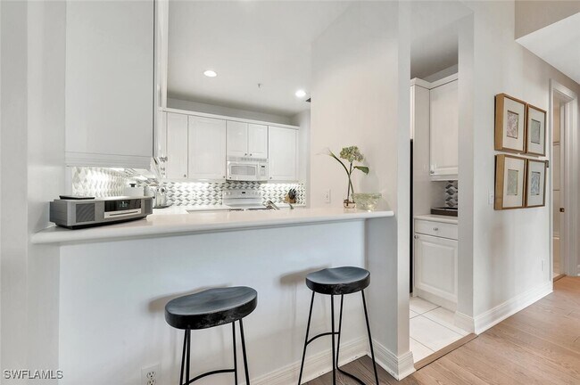 Foto del edificio - 375 5th Ave S
