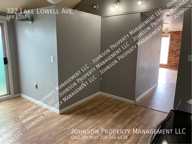 Foto del edificio - 322 Lake Lowell Ave