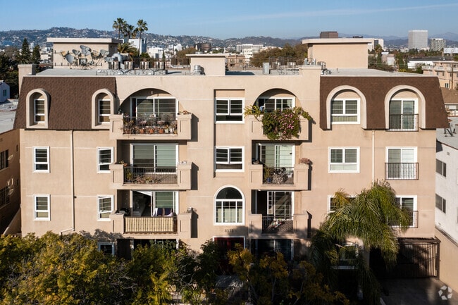 Building Photo - 8555 Cashio St