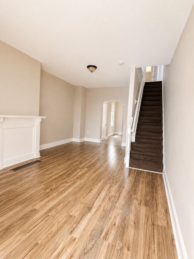 Building Photo - Updated 3-Bedroom Harrowgate Rental with Central Air & In-Home Laundry