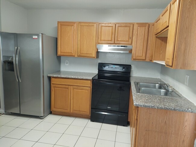 Foto del edificio - 4389 Edward Rd