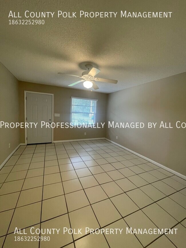 Building Photo - Delightful 2 Bedroom Duplex For Rent in So...