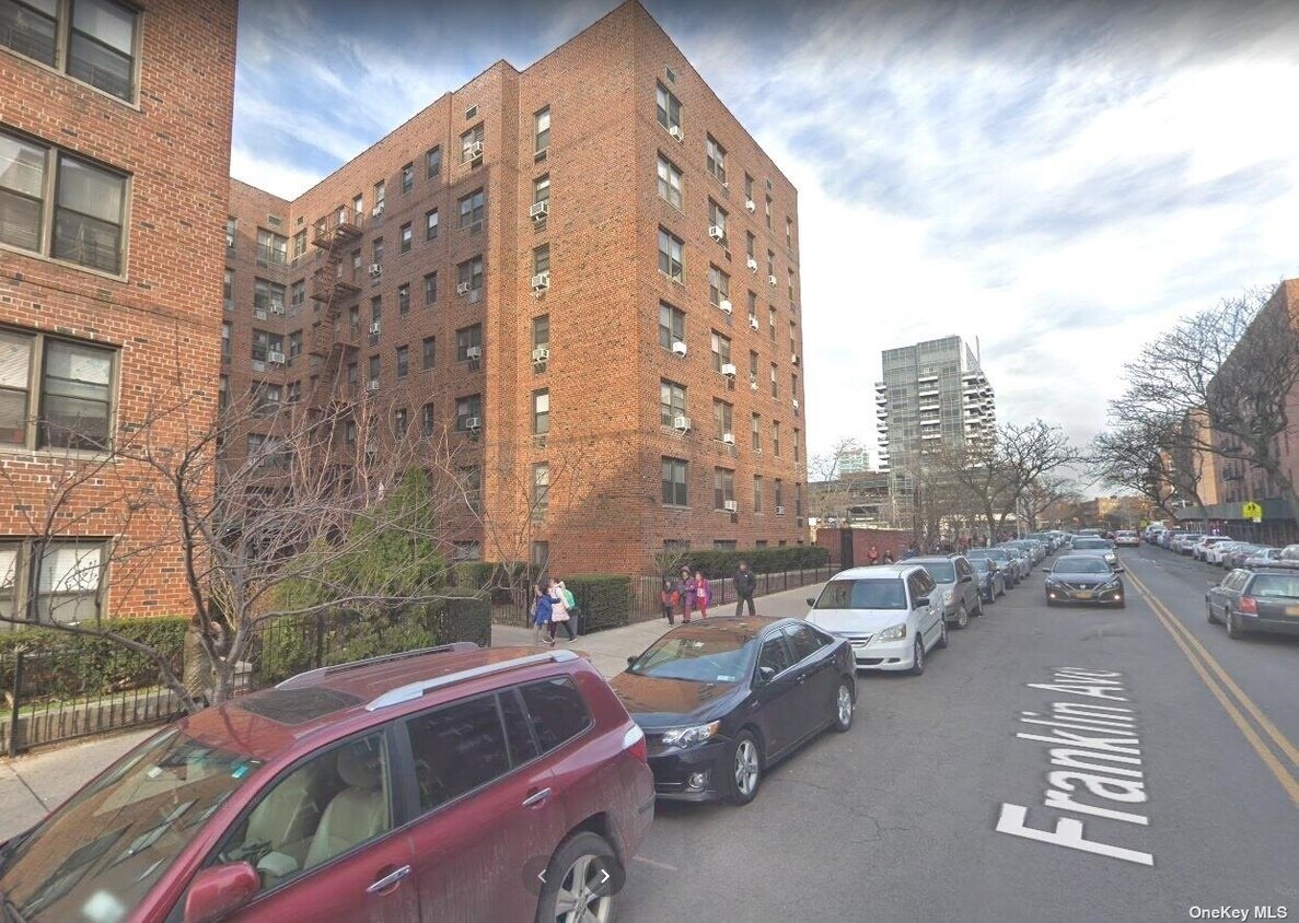 Foto principal - 134-25 Franklin Ave