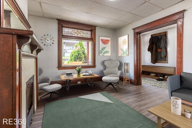 Building Photo - 5 br, 1 bath House - 402 Kingsboro St Mt W...