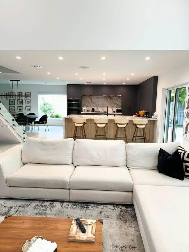 Foto del edificio - 4827 SW 34th Ave