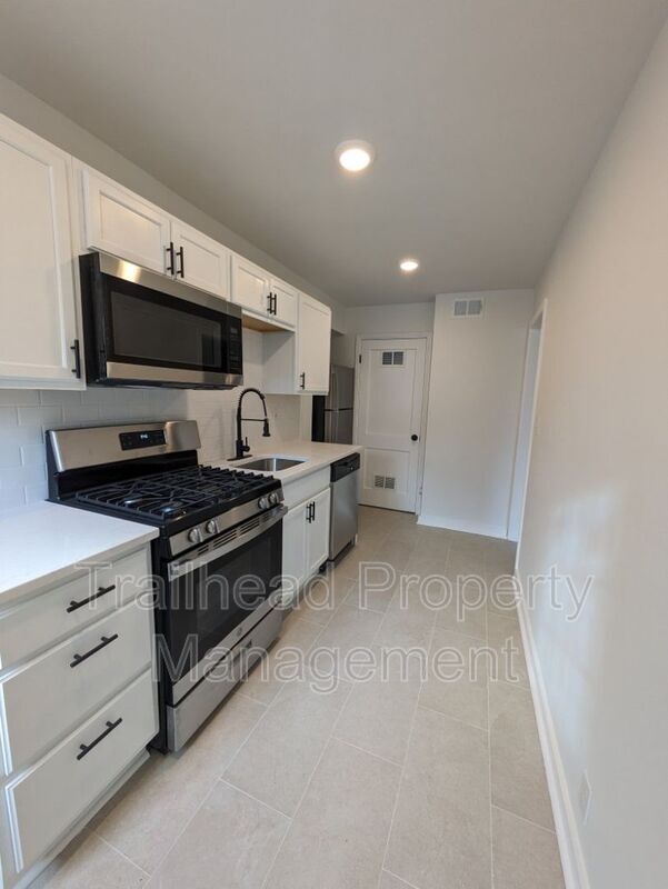 6409 Brookside Rd Unit 2N, Kansas City, MO 64113 Condo for Rent in