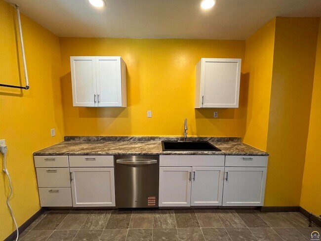 Foto del edificio - 401 Constitution St