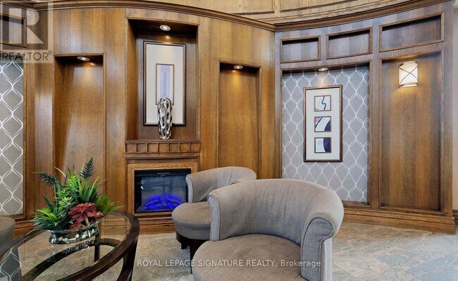 Building Photo - 4850-4850 Glen Erin Dr