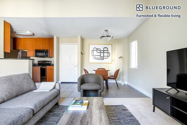 Building Photo - 460 Oak Grove Dr