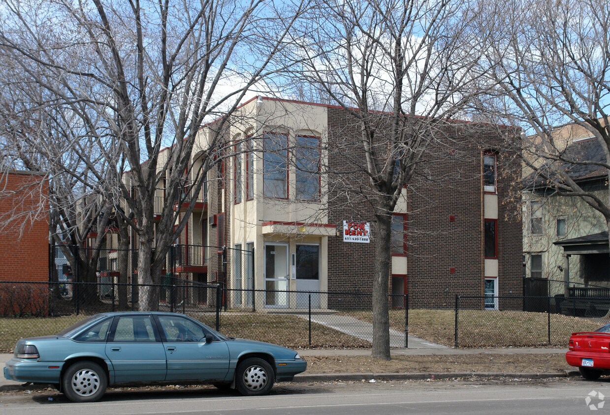 Primary Photo - 2022 S Park Ave