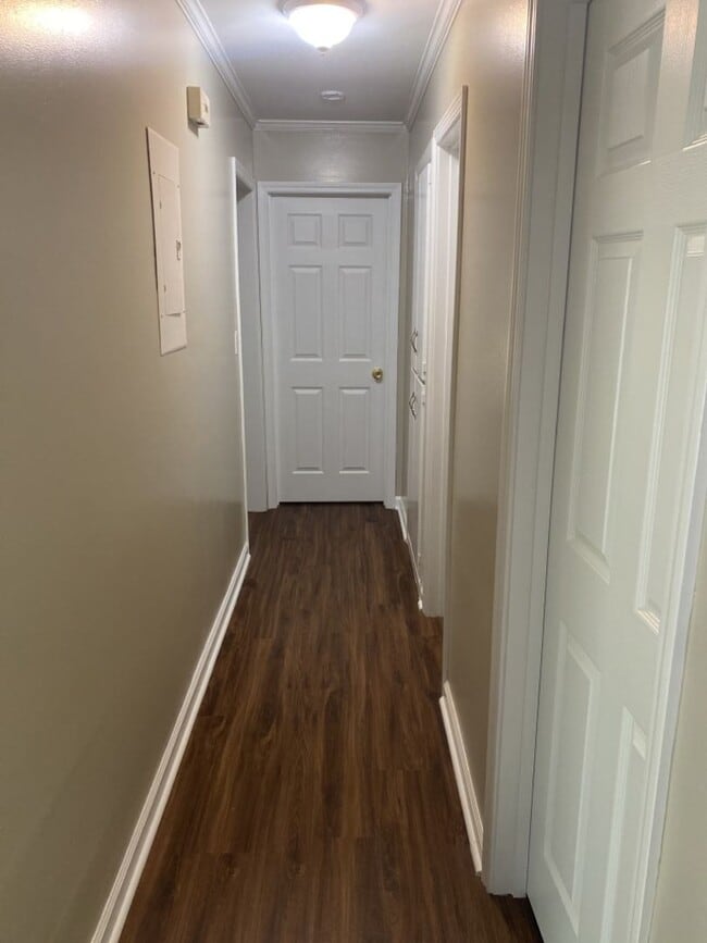 Foto del edificio - 4702 Rowland Ave