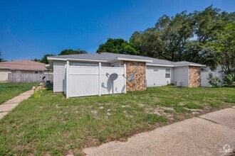 Building Photo - 1555 Green Briar Pkwy
