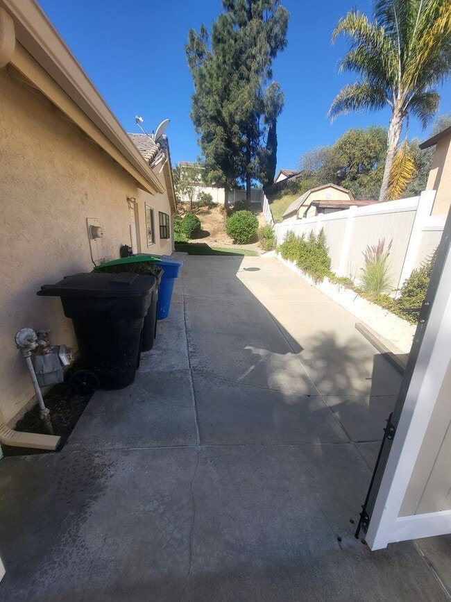 Foto del edificio - REALLY Cute 4 BR in The Vineyard with RV Parking - 11,000sf Lot + Designer Touches