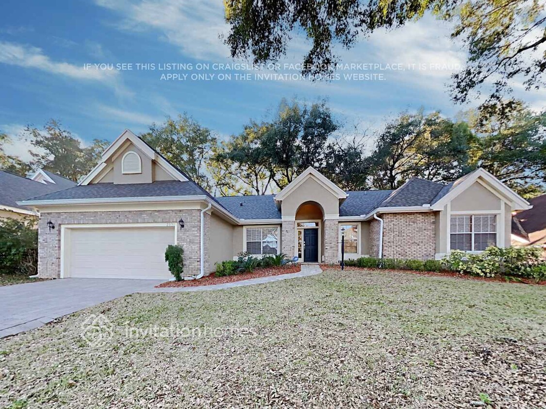 Foto principal - 2031 Sawgrass Dr