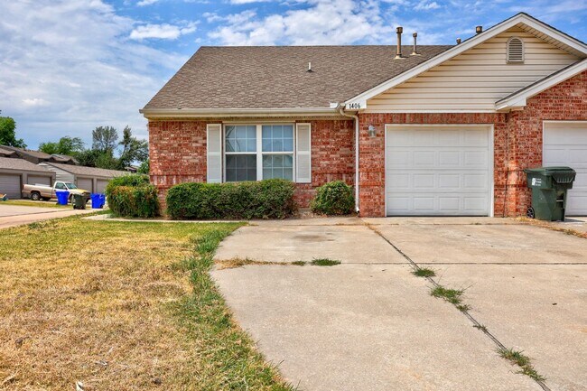 Foto del edificio - 3 Bed 2 bath in Norman!