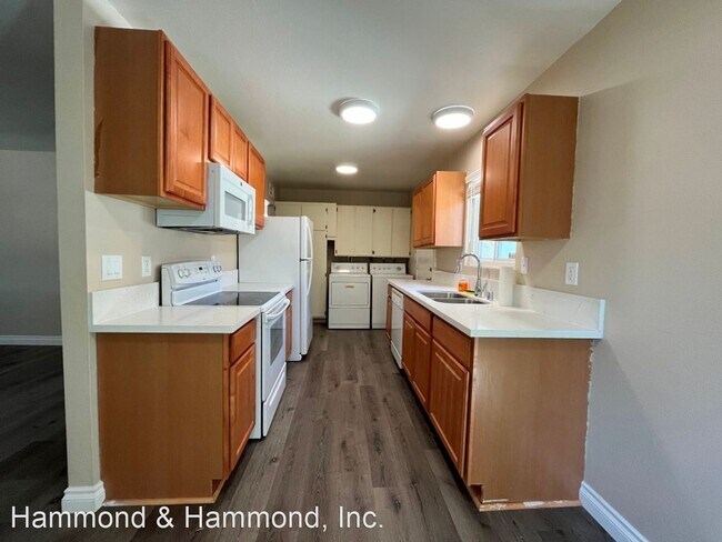 Building Photo - 2 br, 1 bath House - 1693 Sequoia Ave.