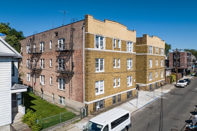 Building Photo - 330 E. 33rd St.