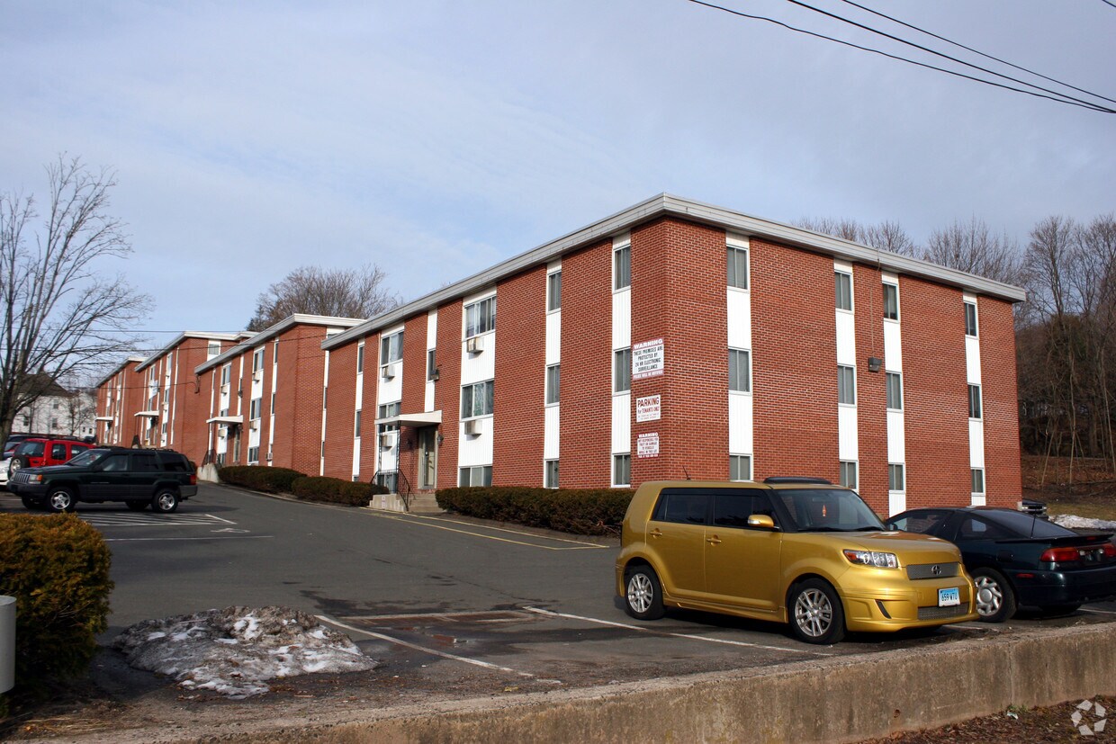 Central Townhouse Apartments Apartments in New Britain, CT