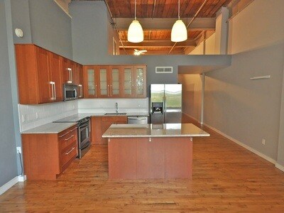 Primary Photo - 500 N Duke St