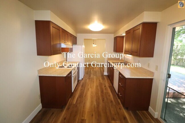 Foto del edificio - 20540 NW Highland Ct