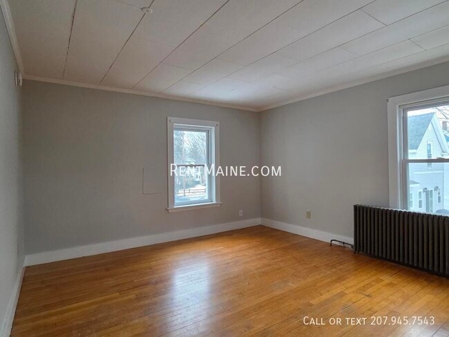 Building Photo - 302 Turner St