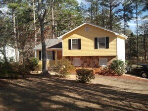 Building Photo - 4656 Bristol Dr SE