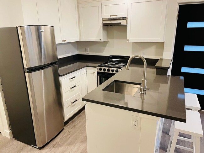 Building Photo - 7514 27th Ave NE