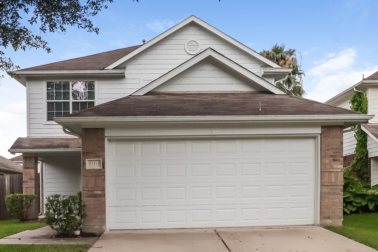 Foto principal - 21818 Hemlock Park Dr