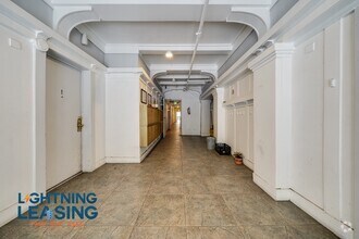 Building Photo - 1420 Flower St