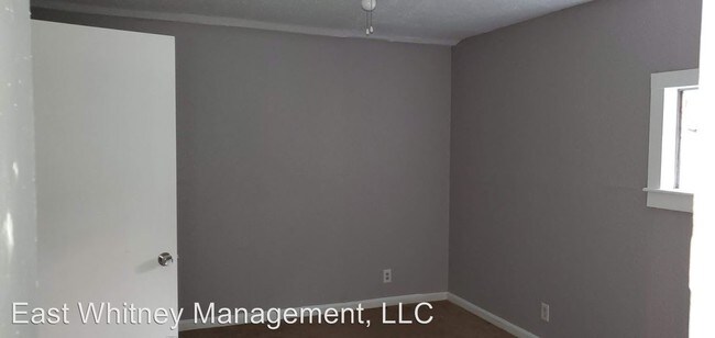Building Photo - 4 br, 1 bath Apartment - 4229 Europa
