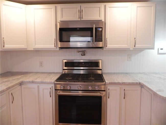 Foto del edificio - 206 Suburban Pkwy