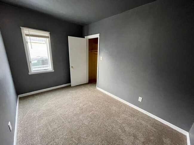 Foto del edificio - 317 Grandview Ave