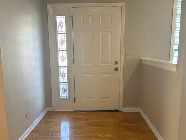 Foto del edificio - 1227 S Parkside Dr