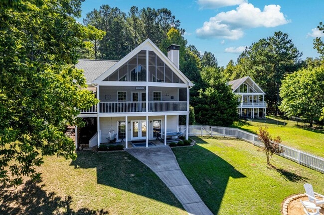 Building Photo - 219 E River Bend Dr