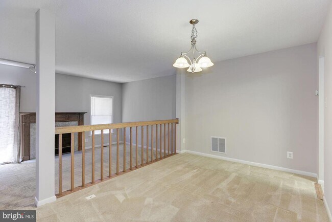 Building Photo - 1657 Oak Spring Way
