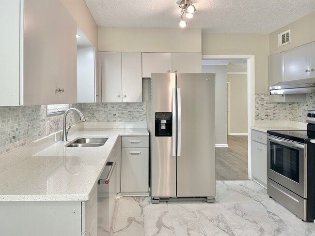 Foto del edificio - 141 N White Station Rd