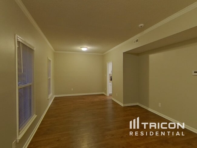 Foto del edificio - 9701 Marshbrooke Rd