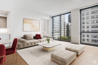 Building Photo - 360 E 89th St