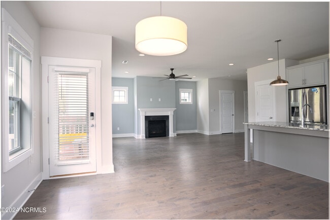Building Photo - 554 Beacon Ridge Blvd