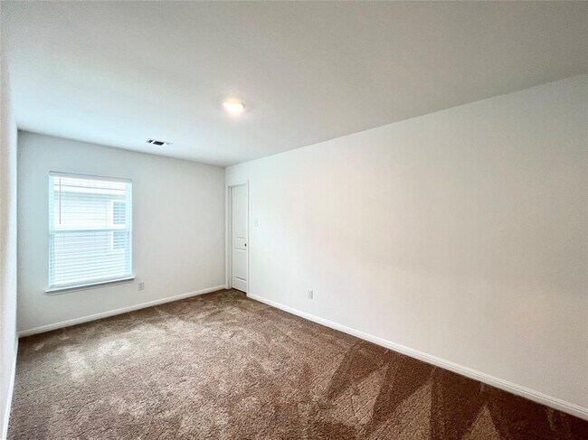 Foto del edificio - 129 Dupont Pass