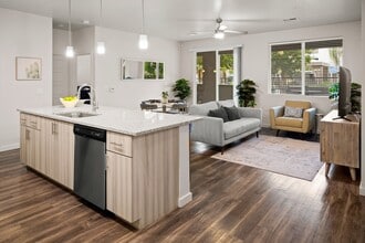 Building Photo - Acero Estrella Commons