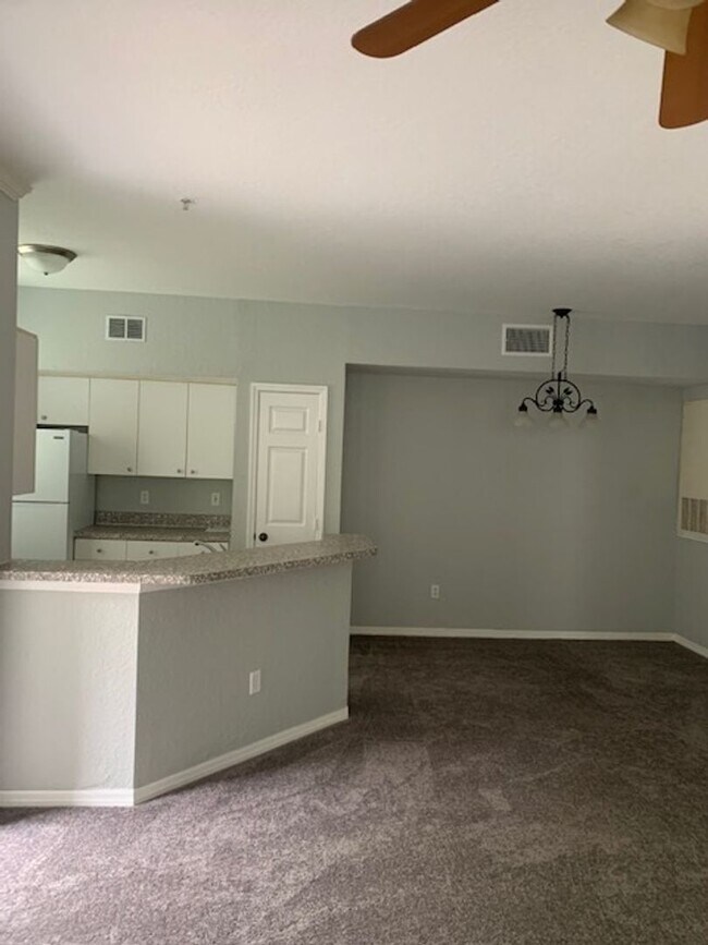 Foto del edificio - 1 Bed/1 Bath Condo in MetroWest ...