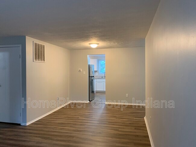 Foto del edificio - 11611 E 10th St