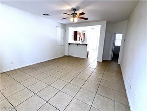 Building Photo - 11681 Splendor View Dr
